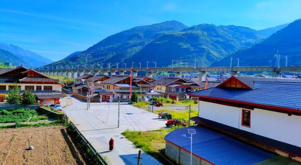 松潘高原海拔多少米_松潘高原旅游最佳时间