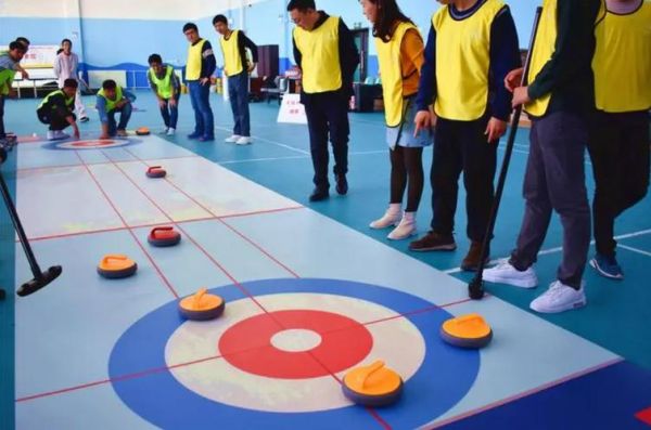 冰雪地壶怎么玩_冰雪地壶和冰壶区别