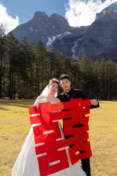 上高原拍婚纱照多少钱_高原婚纱照注意事项