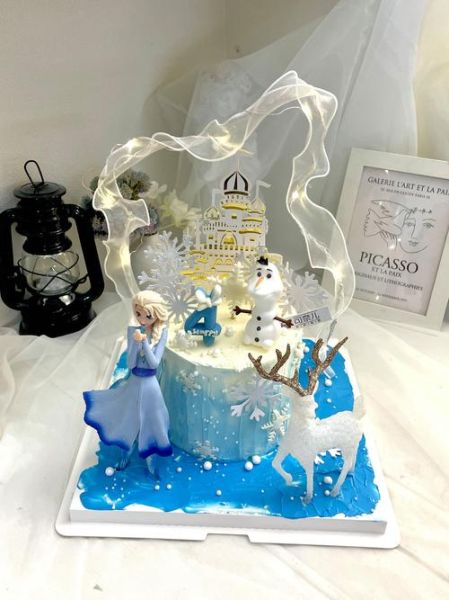 冰雪城堡蛋糕怎么做_冰雪城堡蛋糕教程