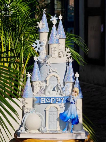 冰雪城堡蛋糕怎么做_冰雪城堡蛋糕教程