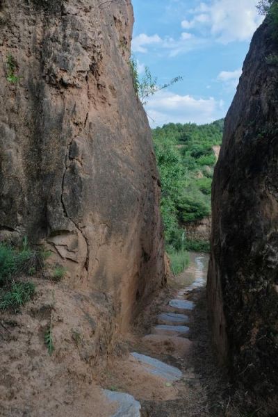 延安黄土高原在哪里_有什么特色地貌