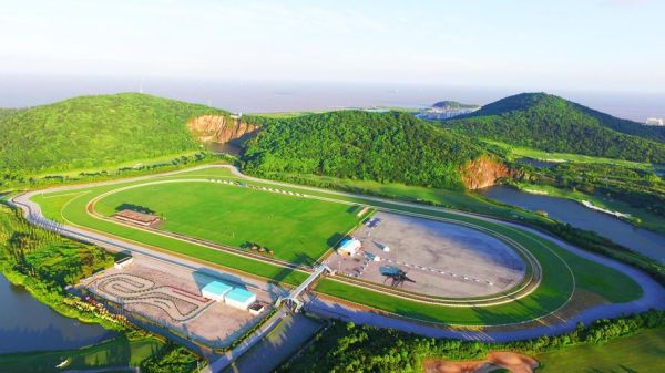 平湖九龙山冰雪王国门票价格_开放时间