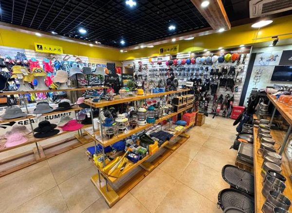 上海户外装备实体店在哪里买_上海户外装备实体店哪家好