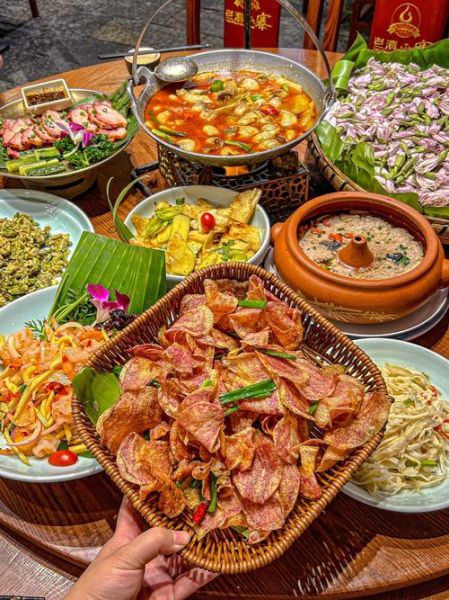 昆明高原明珠美食街有什么好吃的_昆明高原明珠美食街必吃推荐