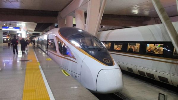 北京南站是高铁站吗_北京南站高铁列车有哪些