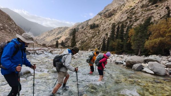 乌鲁木齐户外徒步去哪好_乌鲁木齐户外装备在哪买