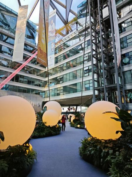 北京侨福芳草地有什么好玩的_北京侨福芳草地怎么去