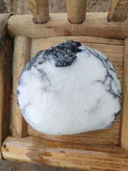 冰雪石是什么_冰雪石产地在哪里