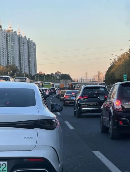 北京堵车吗_北京高峰期几点开始