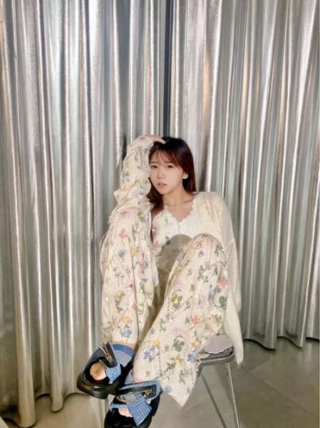 冰雪小郑是谁_冰雪小郑为什么火