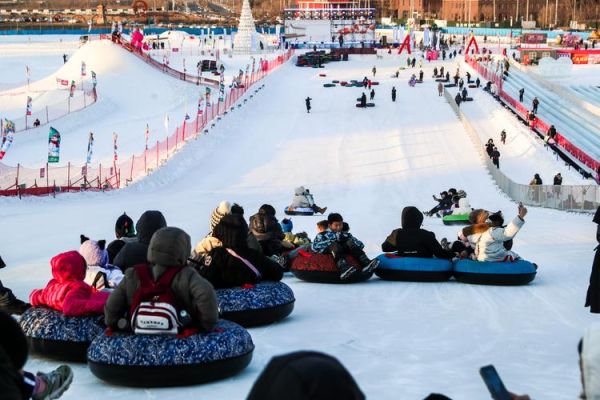 沈阳冰雪大世界滑雪场门票价格_开放时间