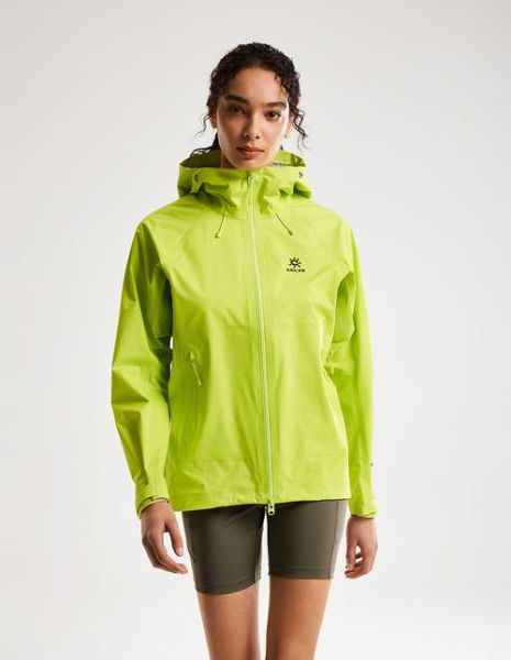 女子户外冲锋衣怎么选_哪个牌子好