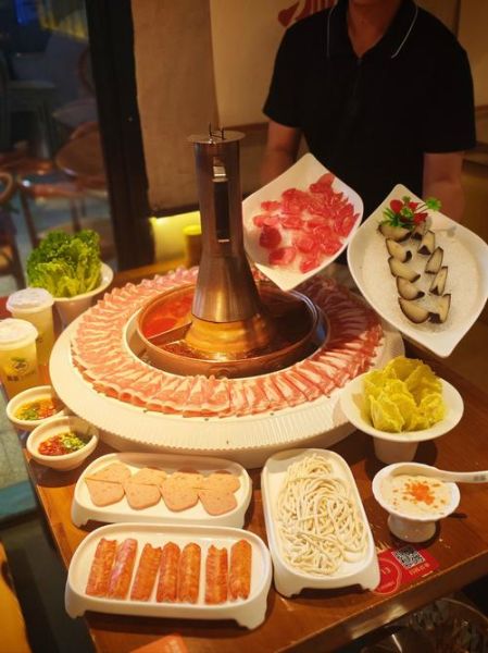 北京铜火锅哪家好_老北京铜火锅怎么吃才地道