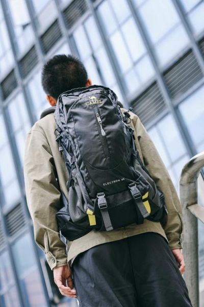 户外通勤包怎么选_户外通勤包哪个品牌好