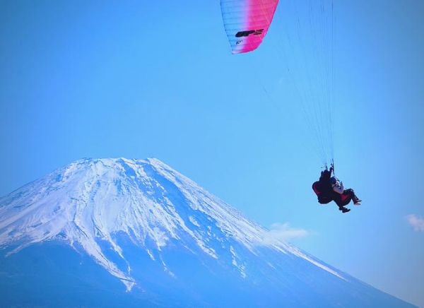 朝雾高原滑翔伞体验价格_朝雾高原滑翔伞怎么预约