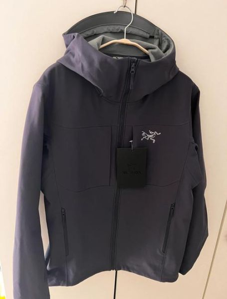 顶级户外品牌有哪些_始祖鸟和巴塔哥尼亚哪个好