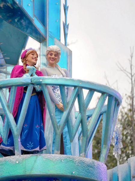 冰雪奇缘上海迪士尼在哪_演出时间几点开始